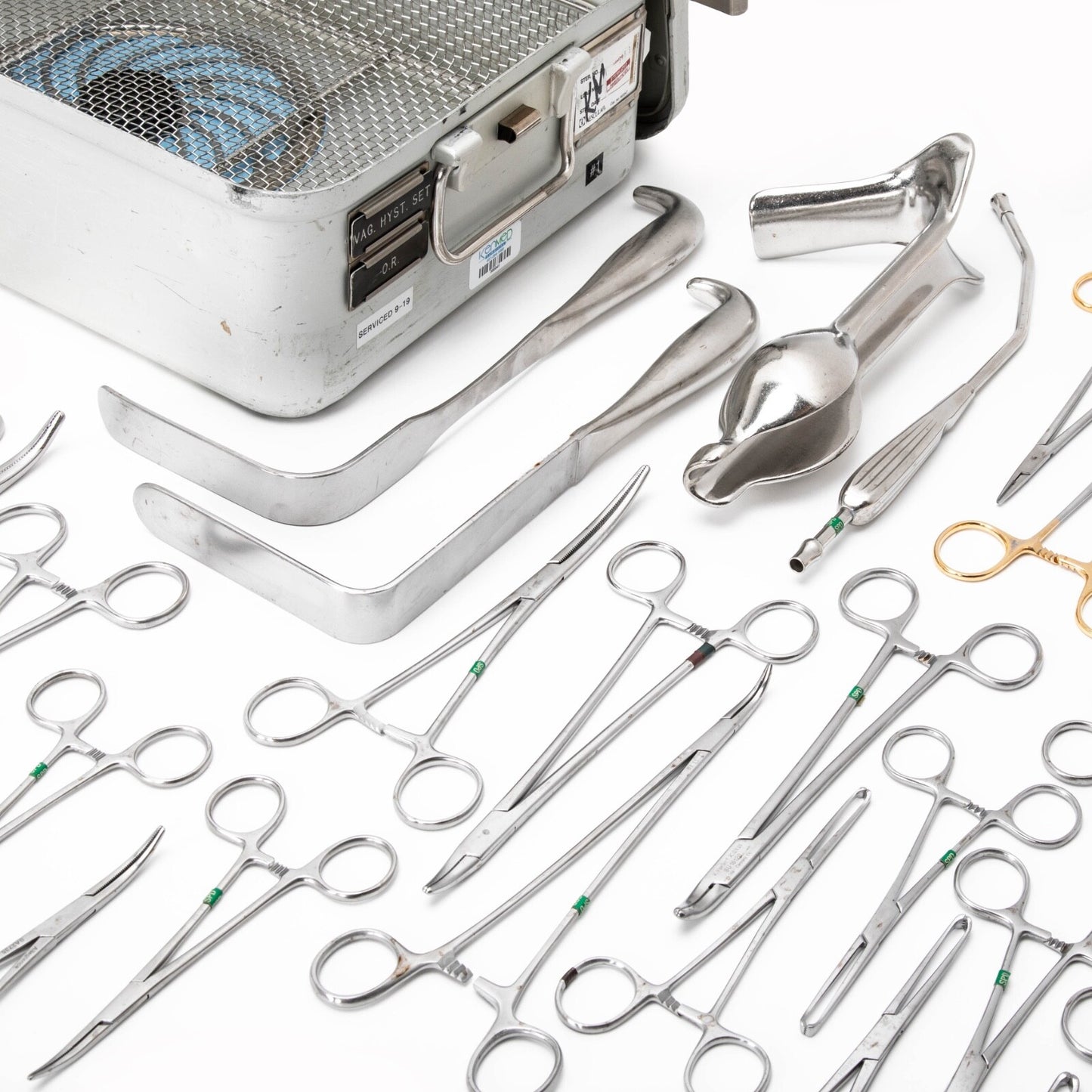 V. Mueller Vaginal Hysterectomy GYN Set SU1403001 70-6560 32-5005