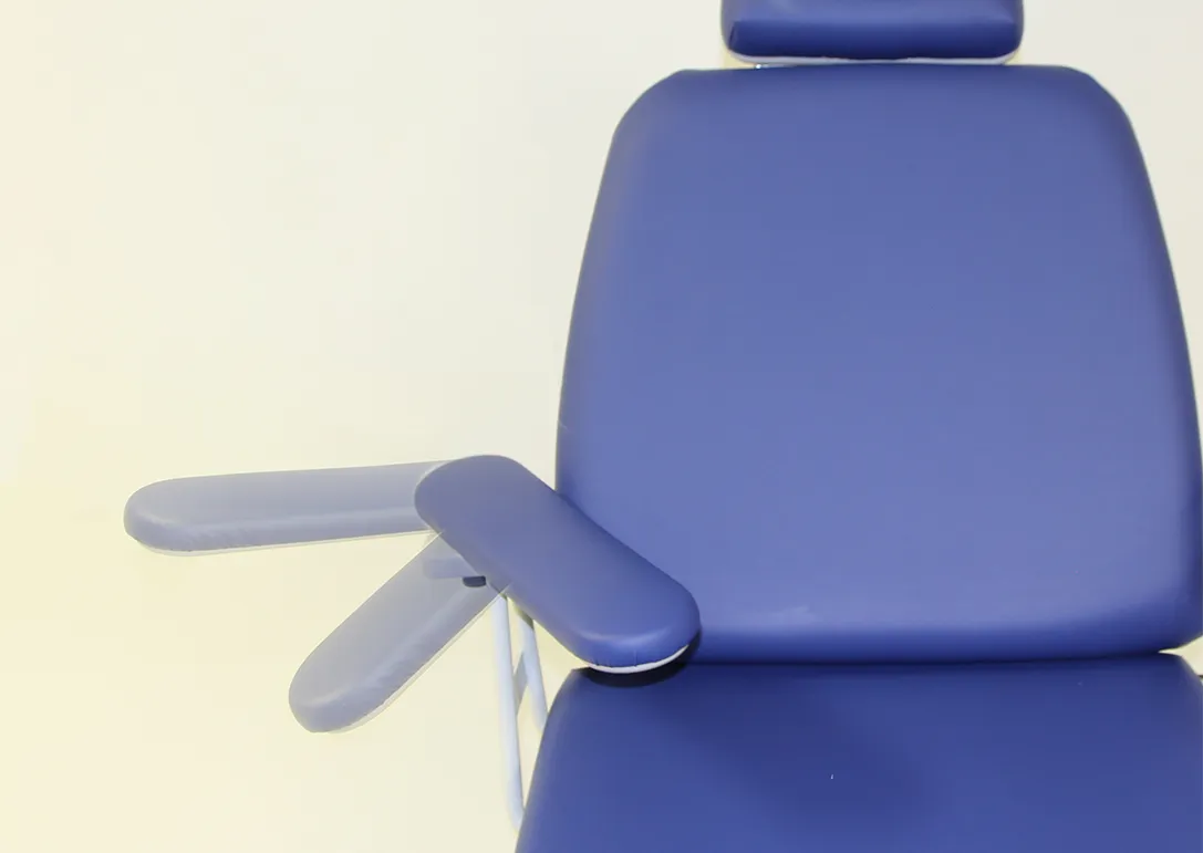 OakWorks 3000 Series Procedure Chair
