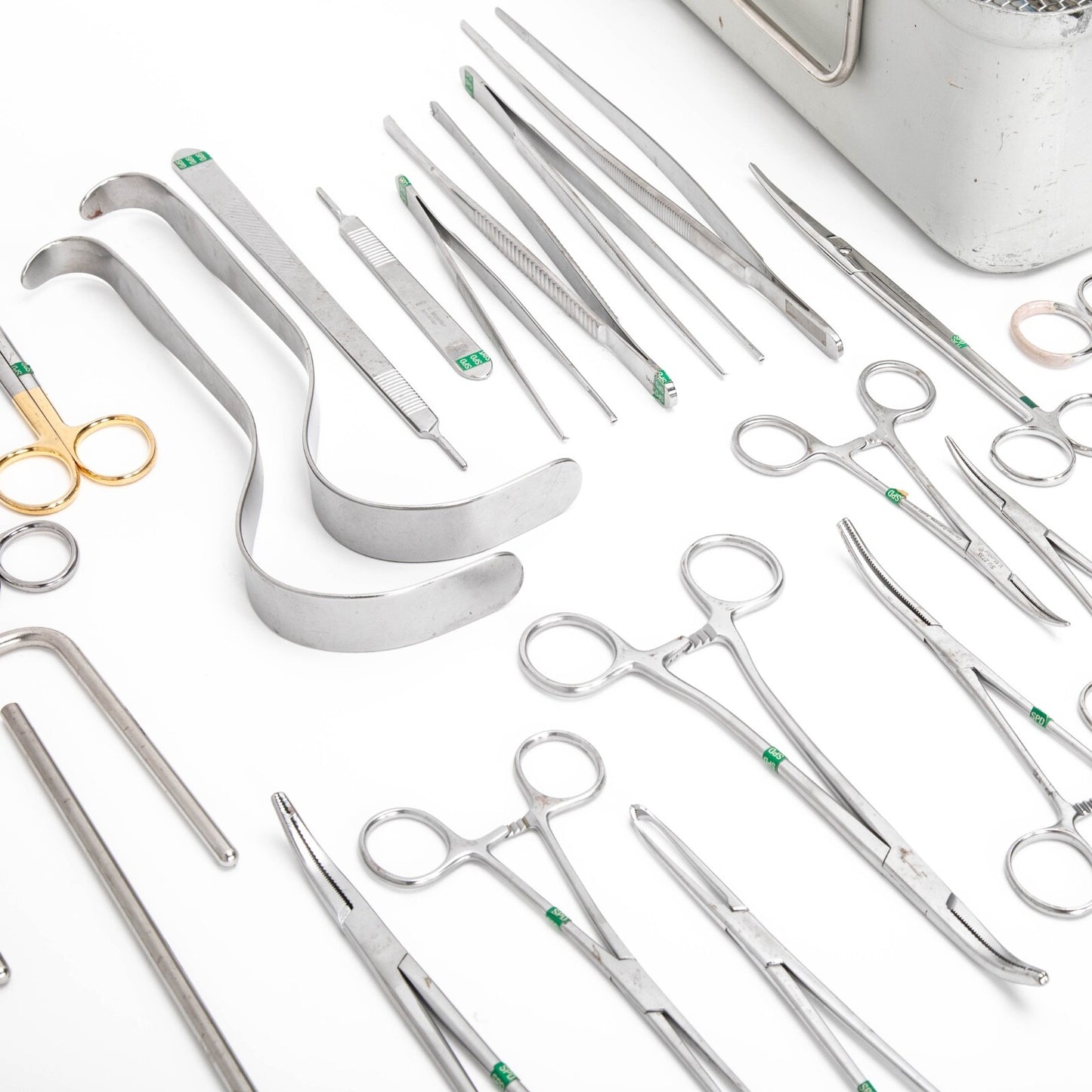 V. Mueller Vaginal Hysterectomy GYN Set SU1403001 70-6560 32-5005