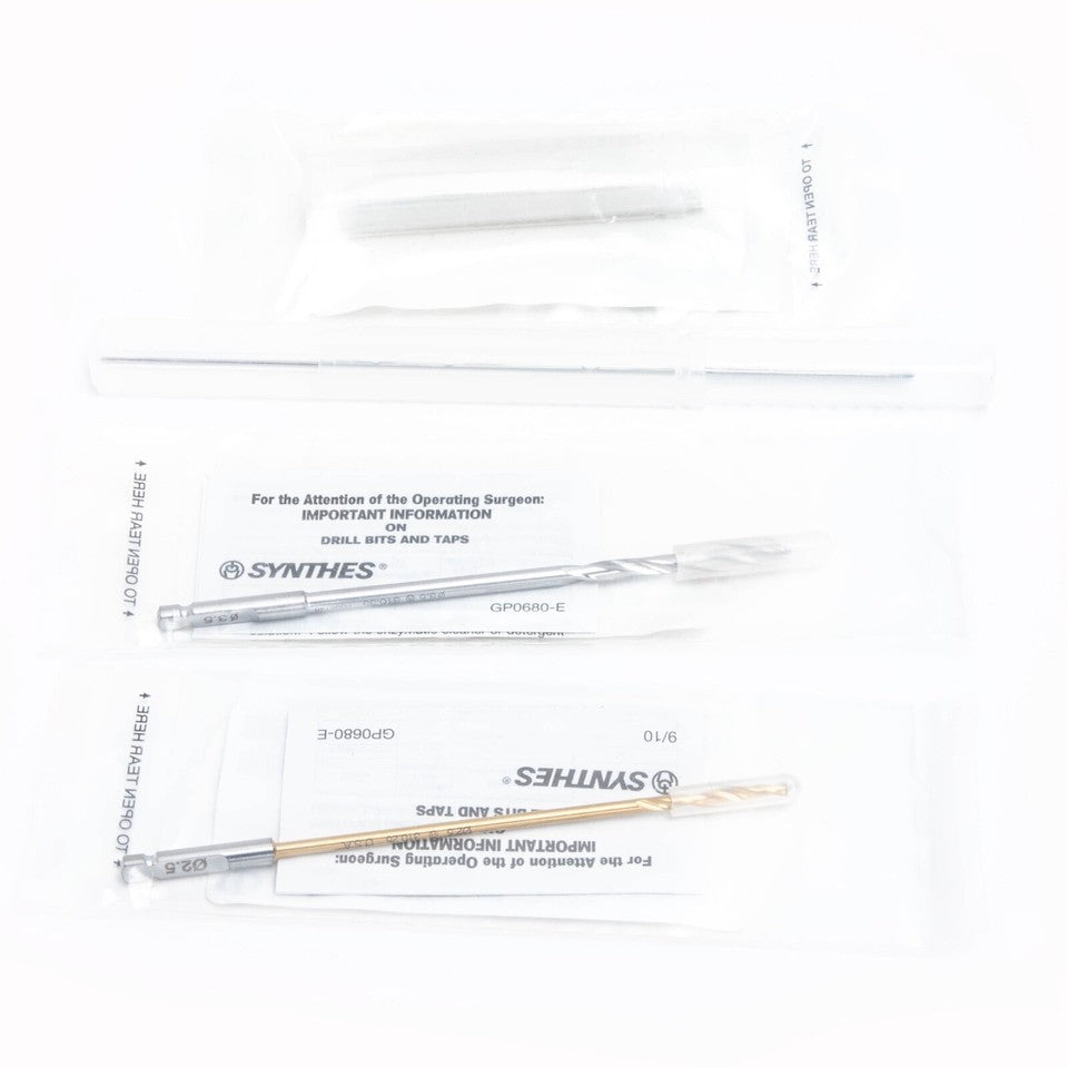 LOT of 150+ Synthes Screws, Plates ,Pins Synthes Locking/Cannulated/Cortex Screw(s) 406.028, 406.050, 443.240, 441.340