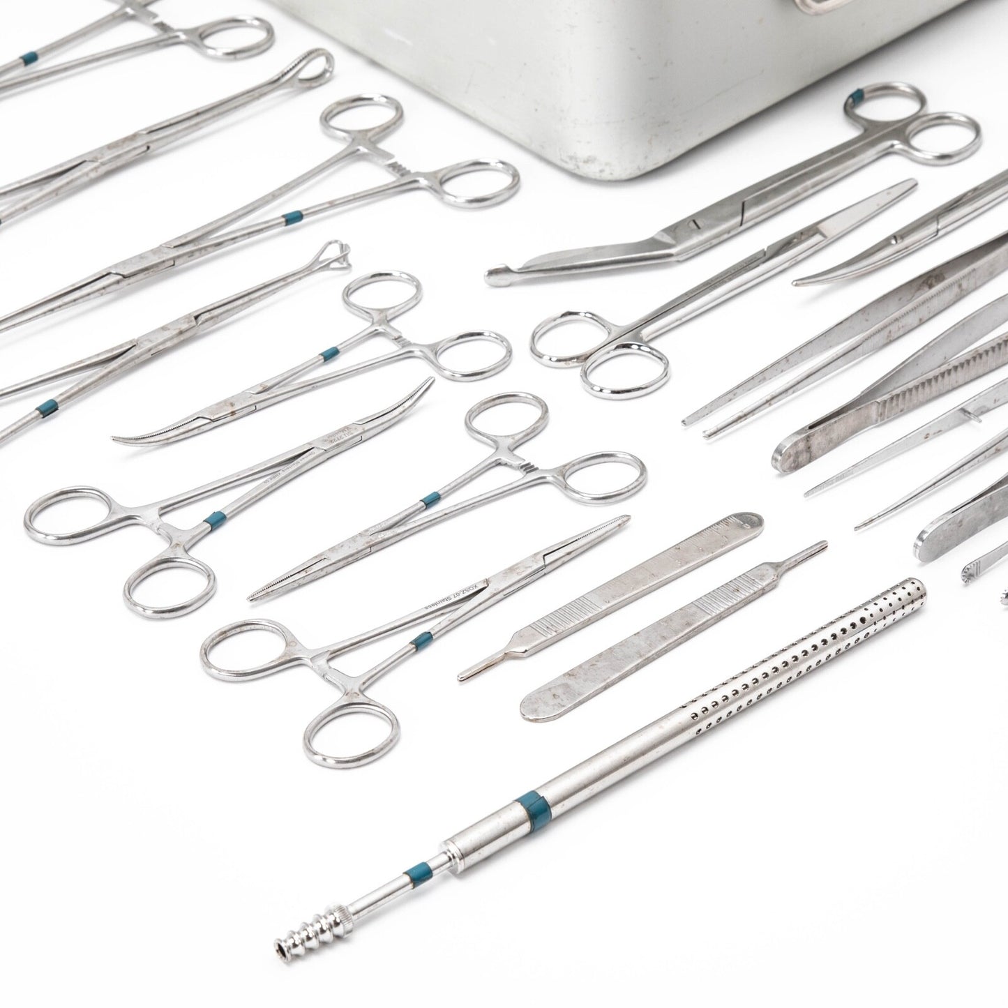 V. Muelller Aesculap O.R. Cesarean C-Section GYN Instrument Set SU2722 SU2760