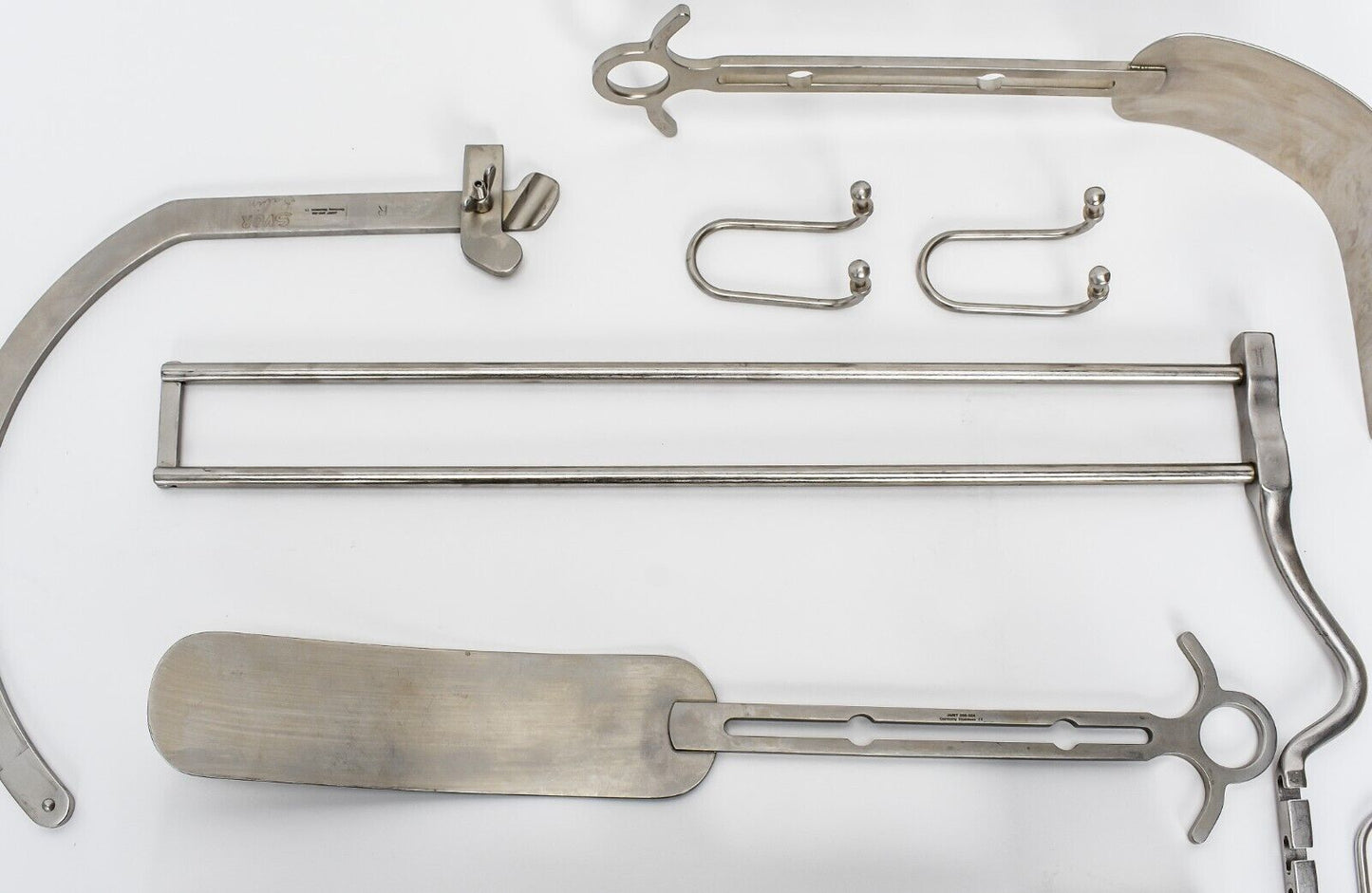 Integra Omni-Tract LapoTract Retractor Set 3422R 205-324 MB574R 205-324