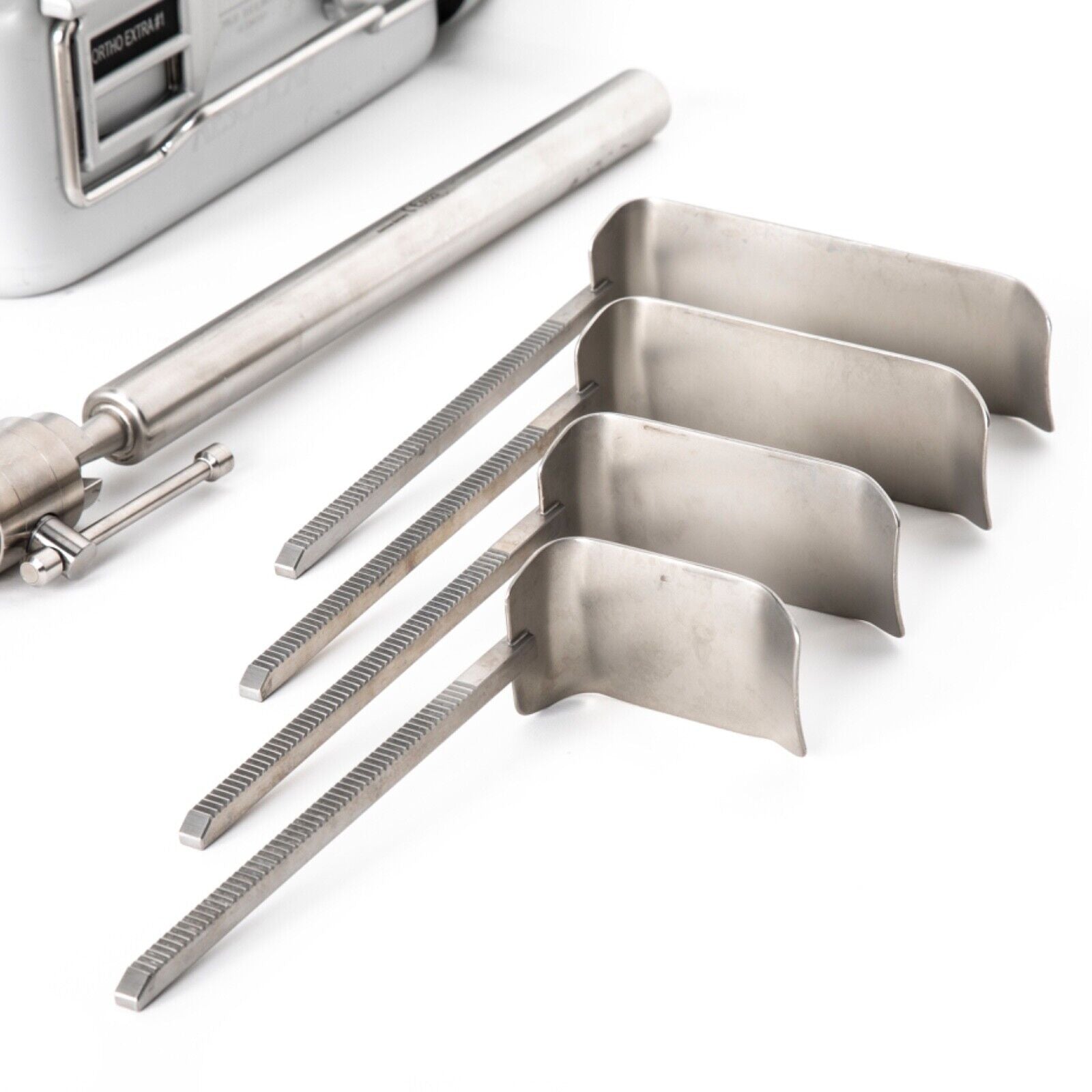 V. Mueller Bookwalter Harrington Retractor Set SU2951-39 SU2951-843 SU2951-79