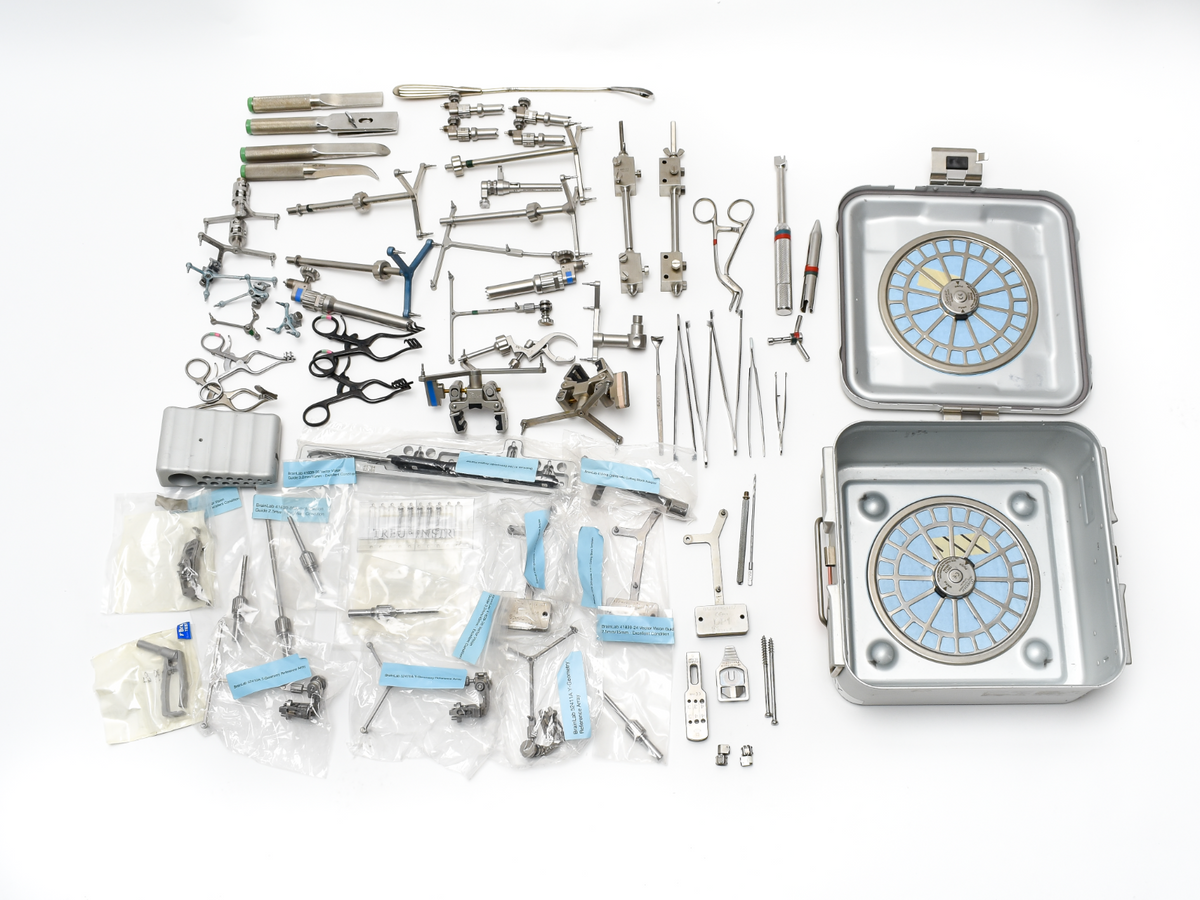 BrainLab Instrument Tray – KenMed Surgical