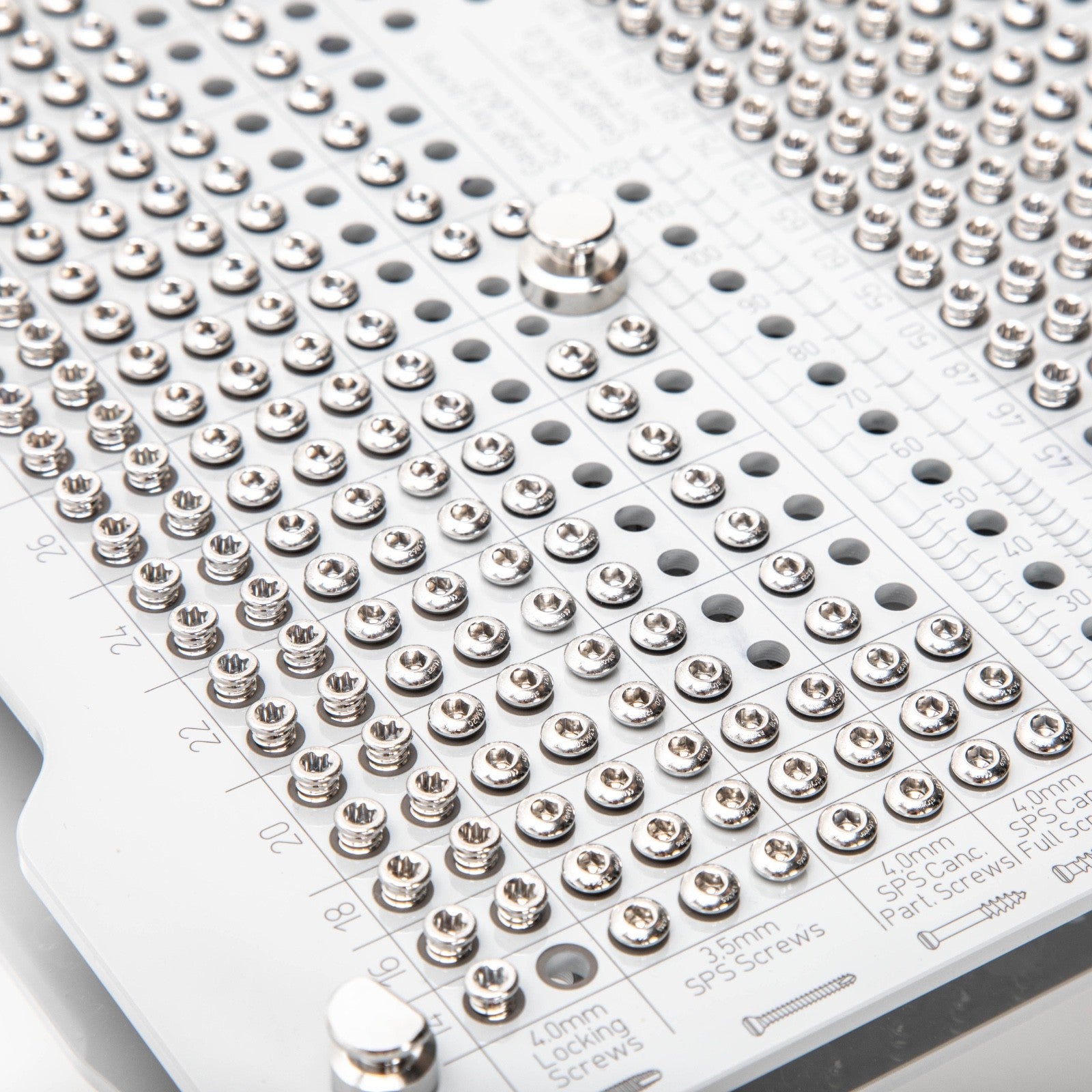 Stryker AxSOS Locking Plate System; Locking Screw 902949 371560