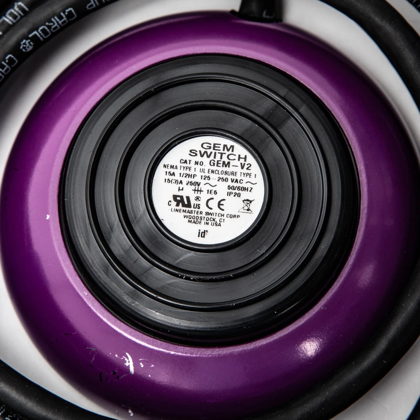 Covidien VLFT10GEN FT10 Energy Platform with Foot Pedals - Software 5.0