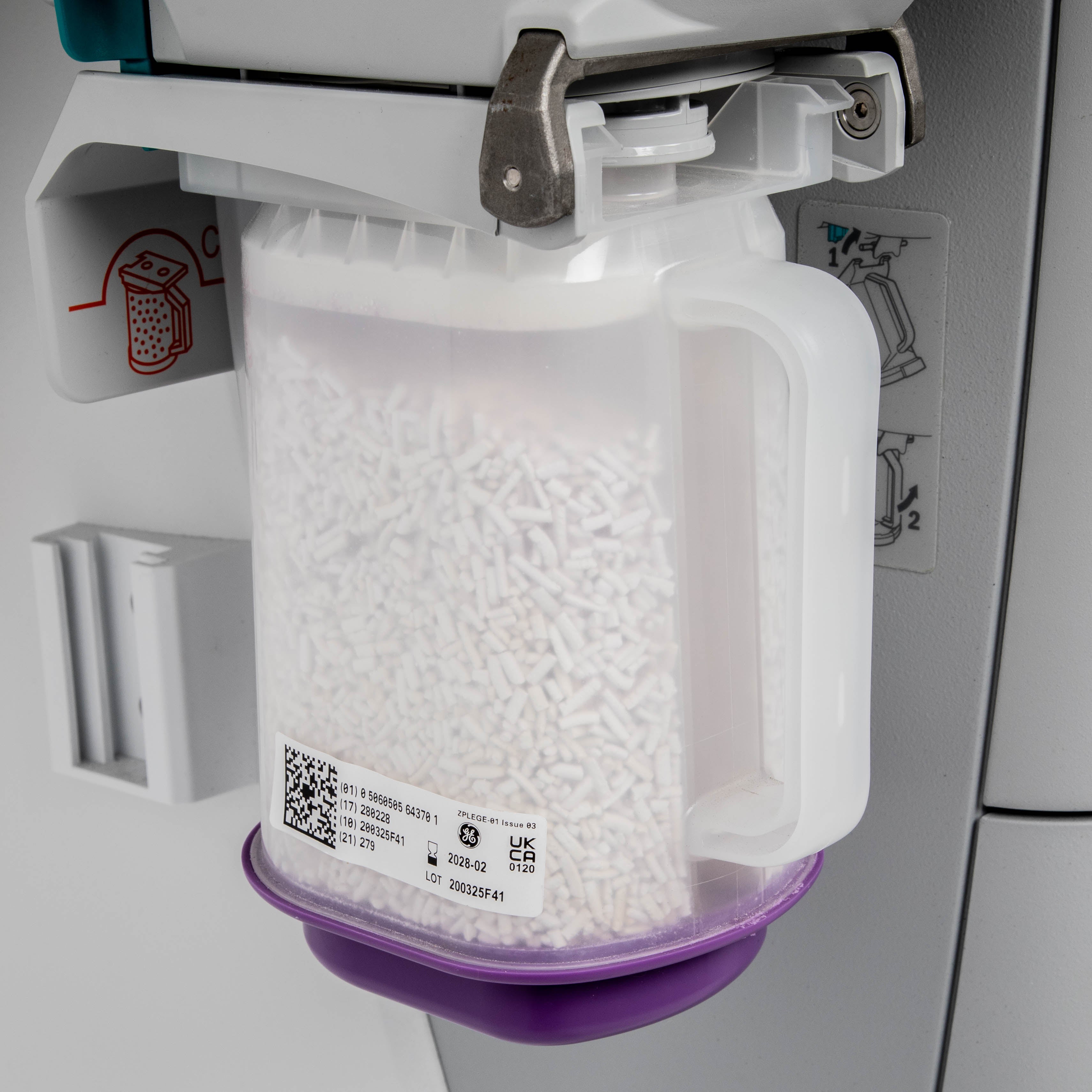 GE Avance CS2 Anesthesia Machine with Philips IntelliVue MX550 Patient Monitor