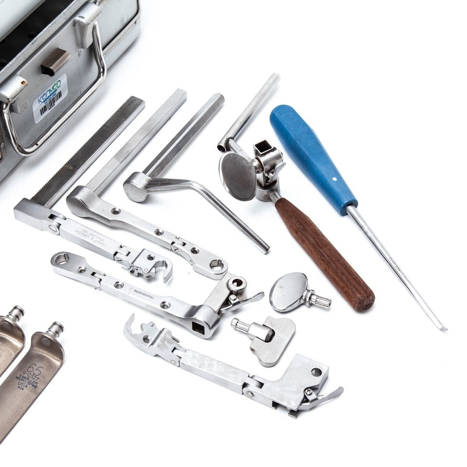 V. Mueller Neurosurgery & Cervical Spine Retractor Set S-0316 S-0350 S-0349
