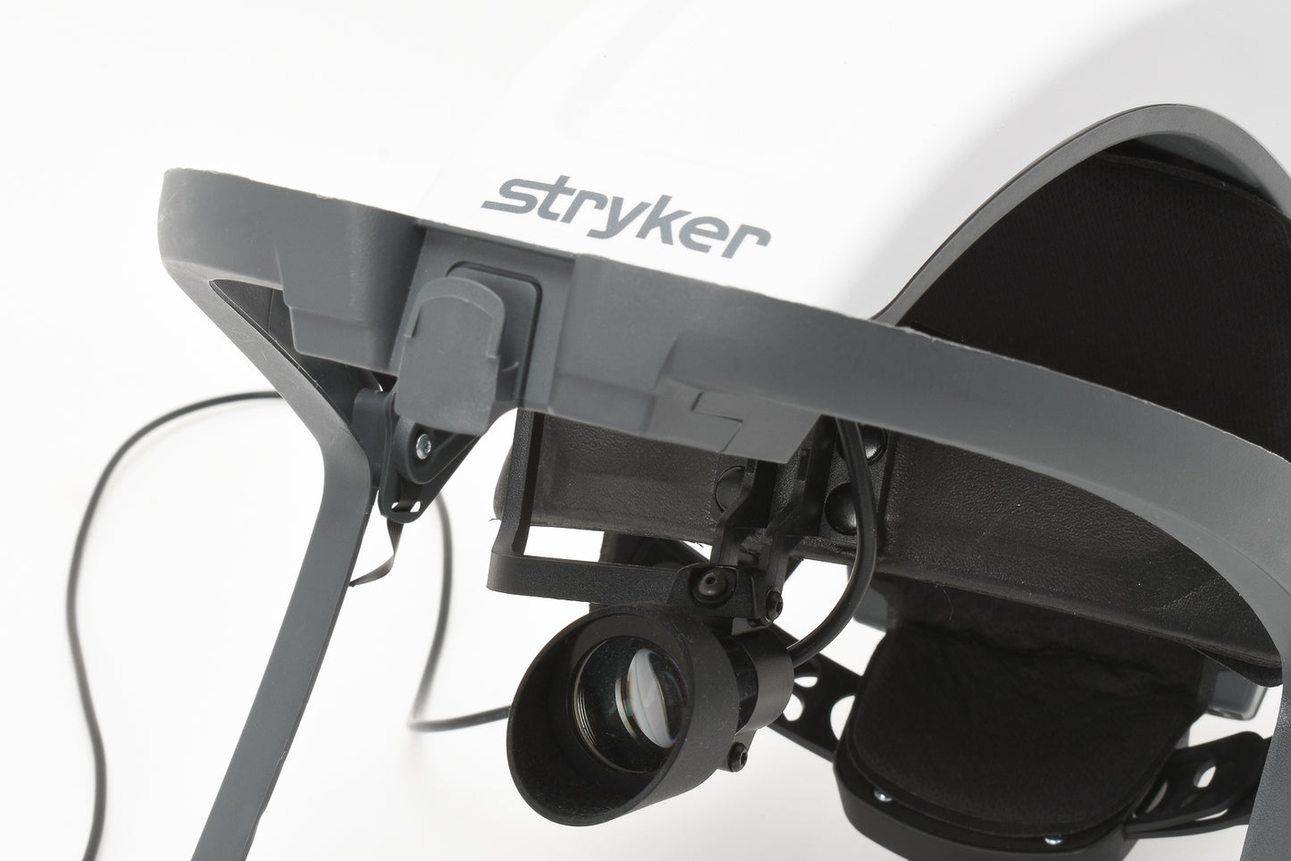 Stryker 416-610-000 T7 Surgical Helmet With LED Light; Power Pack 0408-660-000