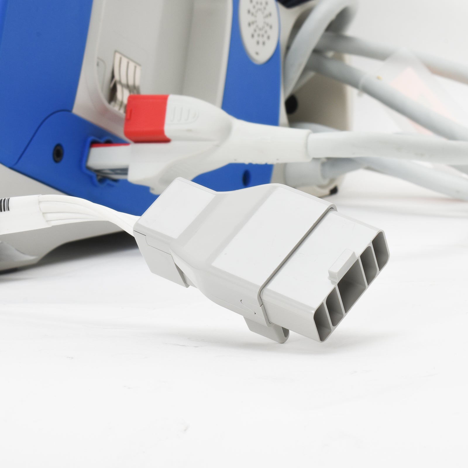 ZOLL R Series Defibrillator w/ OneStep CPR Electrode, Masimo SpO2 Sensor, SurePower Battery